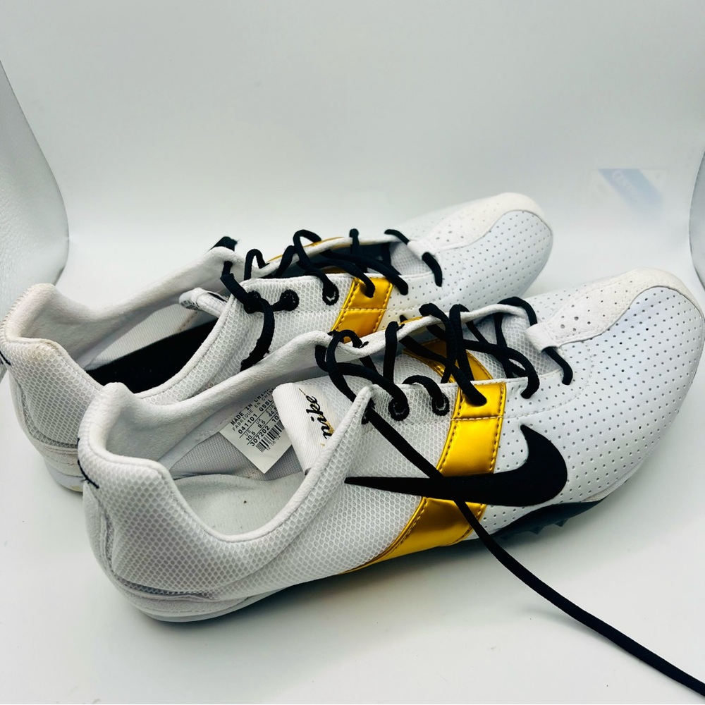 nike running spike shoes 10.5 mens.